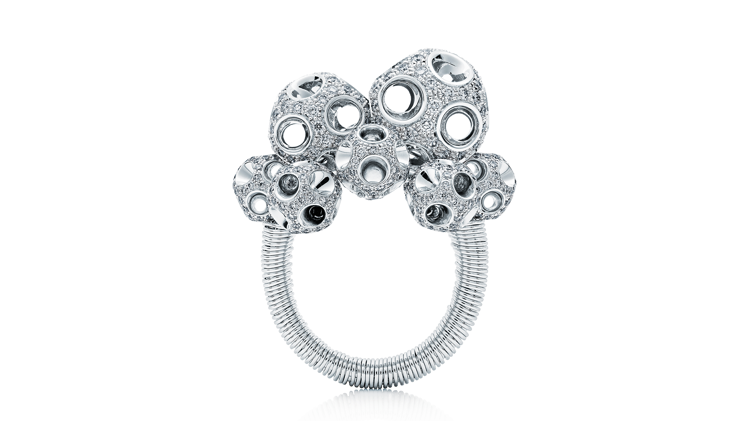 Magique diamond ring (side view) | TOWE Jewels